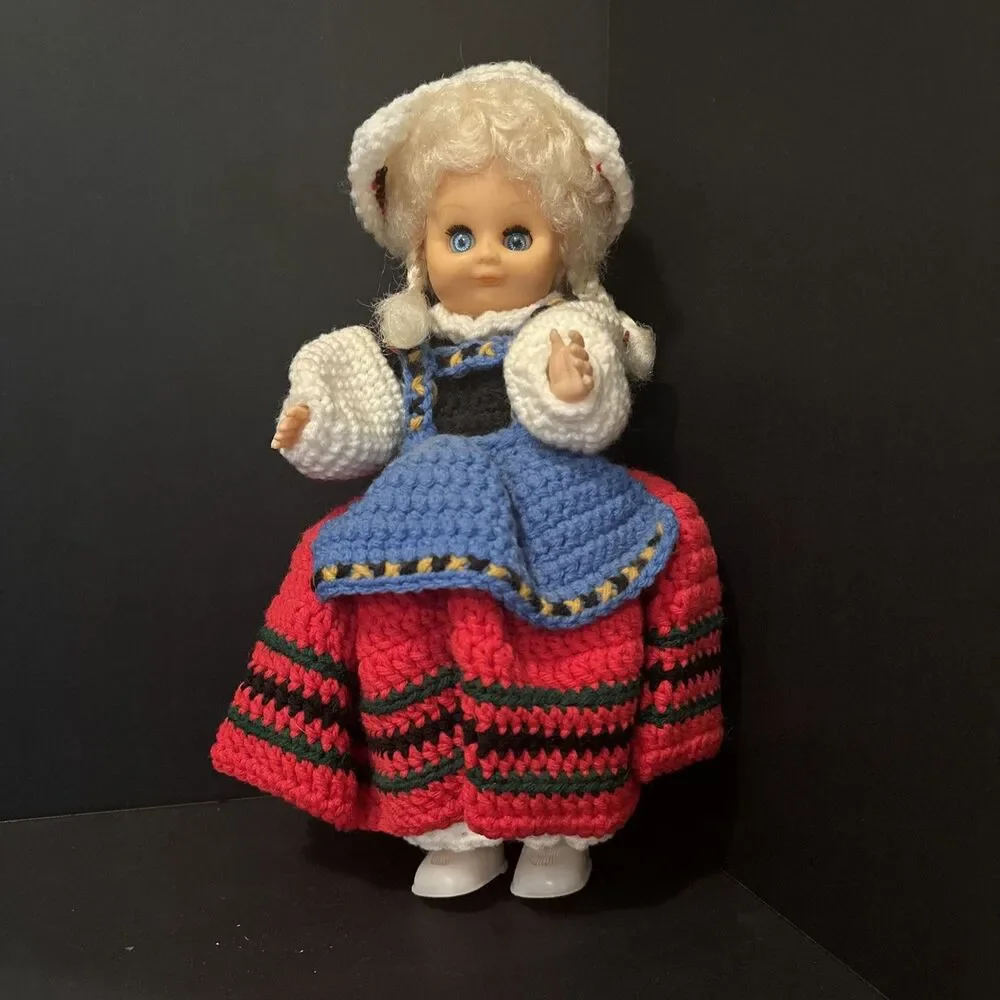 Vintage Doll With Blonde Hair, Blue‎ Eyes & Knit Yarn Outfit